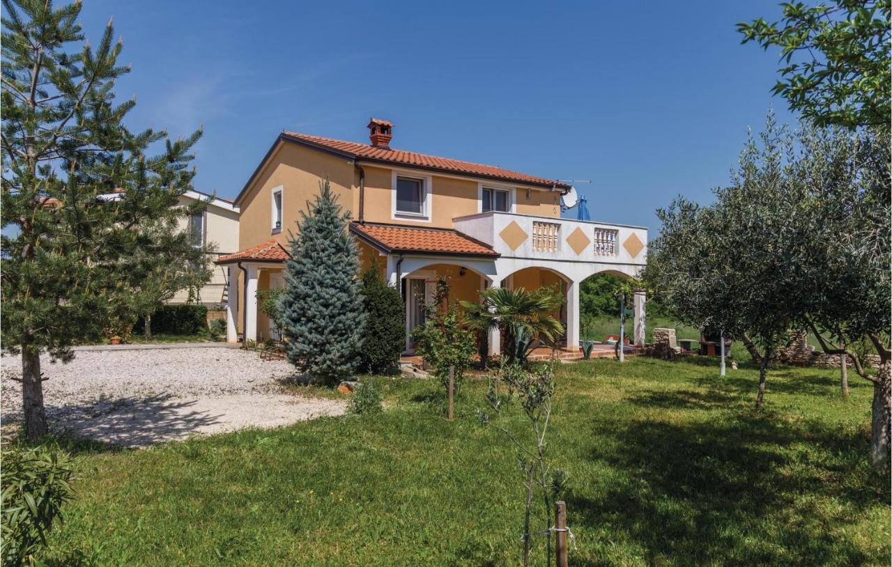 Nice Apartment In Kastel With Kitchen Exterior foto