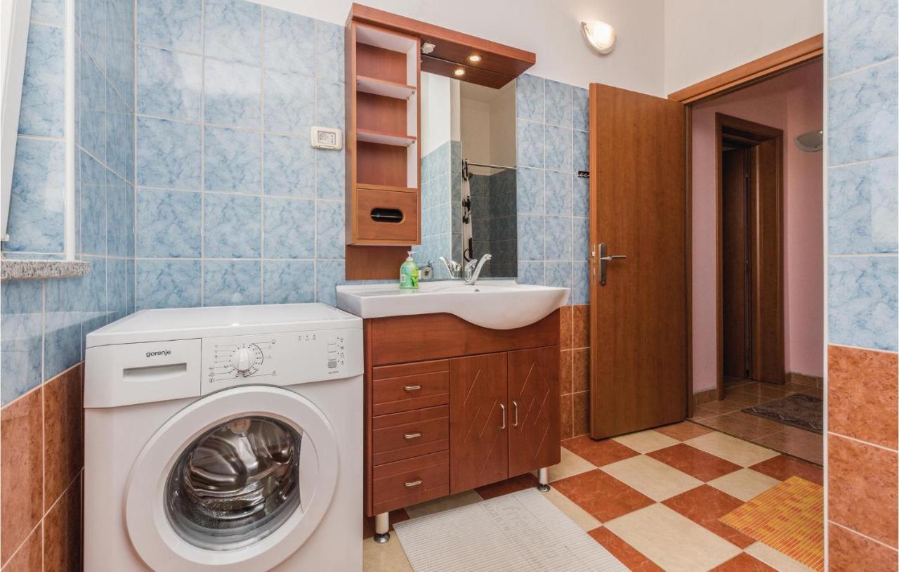 Nice Apartment In Kastel With Kitchen Exterior foto