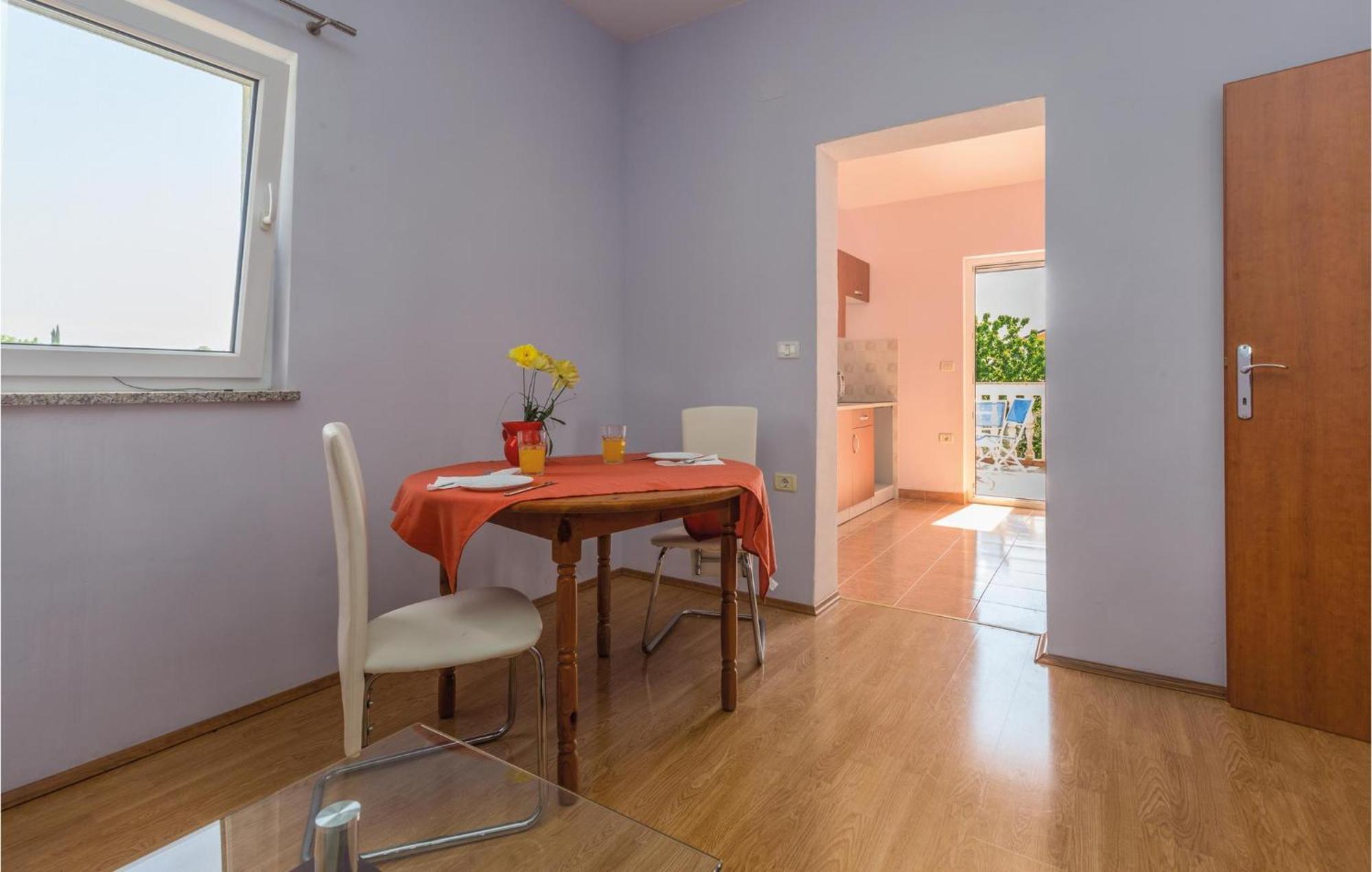 Nice Apartment In Kastel With Kitchen Exterior foto